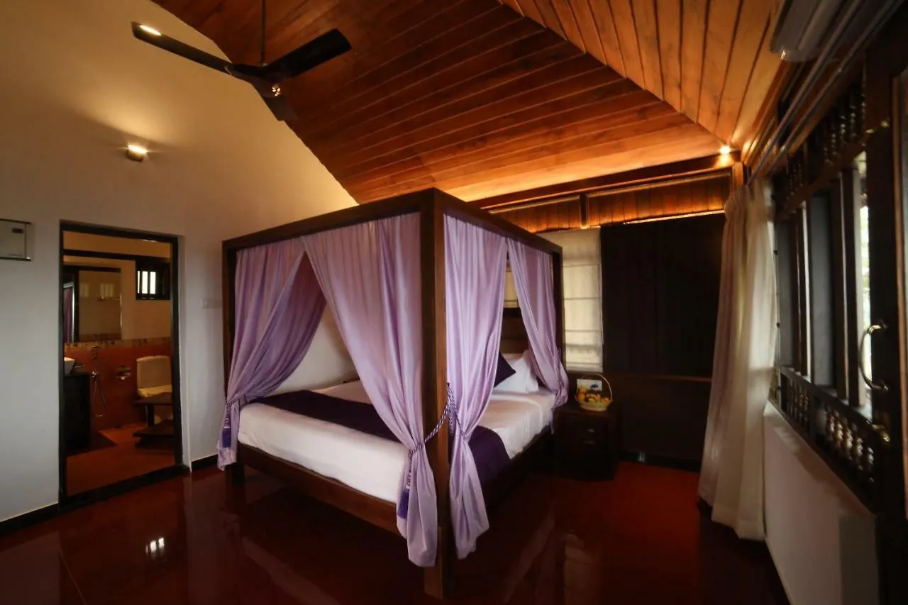 Hotel Contour Island Resort & Spa By Citrine Tariyod